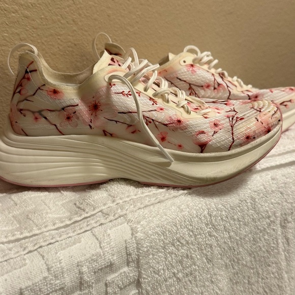 APL Streamline cherry blossom shoes - Picture 6 of 10